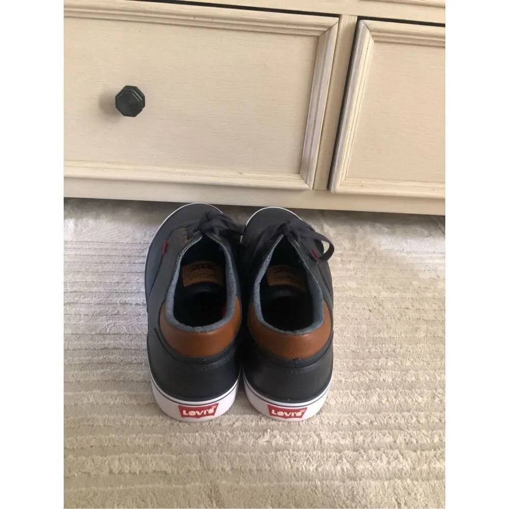 Levis Comfort Men’s Sneakers US Size 13
